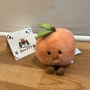 Jellycat Amuseables Peach – Authentic & Adorable
Brand NWT (old version) Rate